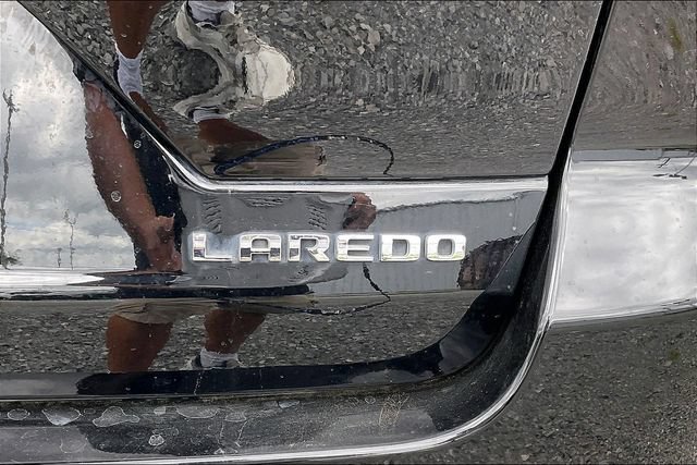 Used 2024 Jeep Grand Cherokee Laredo AWD/4WD image 23