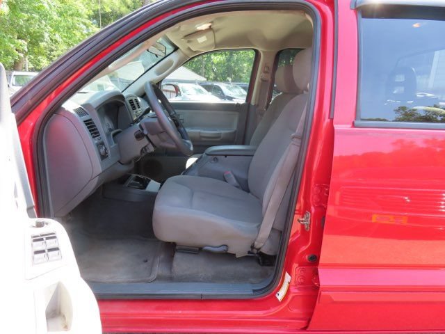 Used 2006 Dodge Dakota SLT w/ Sport Appearance Group AWD/4WD image 16