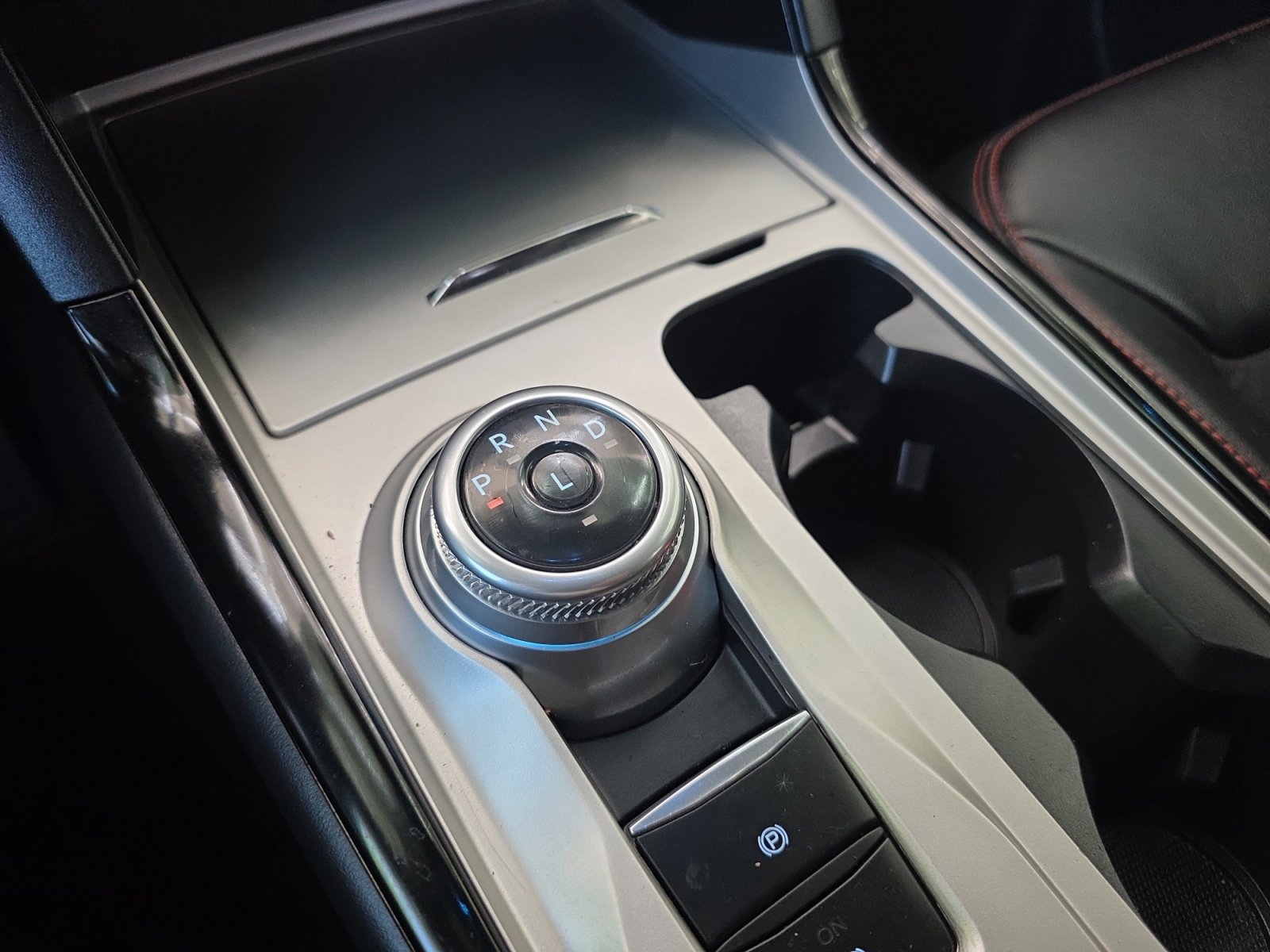 Used 2024 Ford Explorer ST-Line w/ Class IV Trailer Tow Package image 20