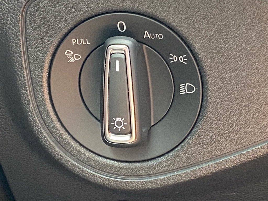 Used 2022 Volkswagen Atlas SE image 14