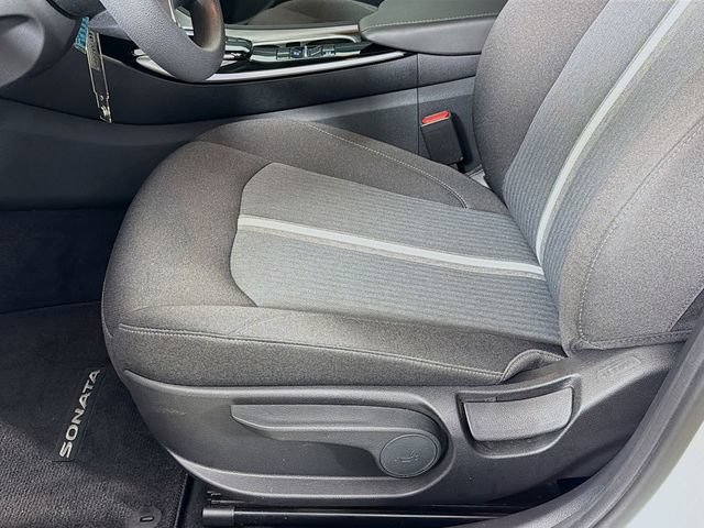 Used 2022 Hyundai Sonata SE w/ Cargo Package FWD image 23