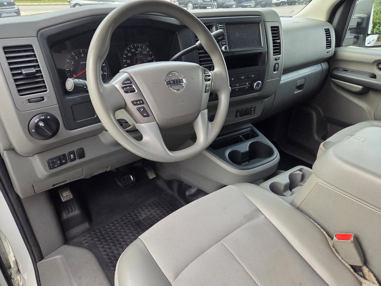 Used 2020 Nissan NV 3500 SV image 10