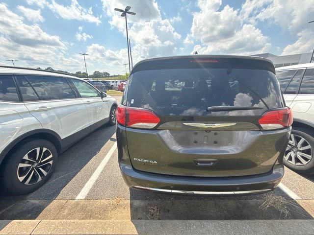 Used 2018 Chrysler Pacifica Touring-L Plus w/ Tire & Wheel Group FWD image 13