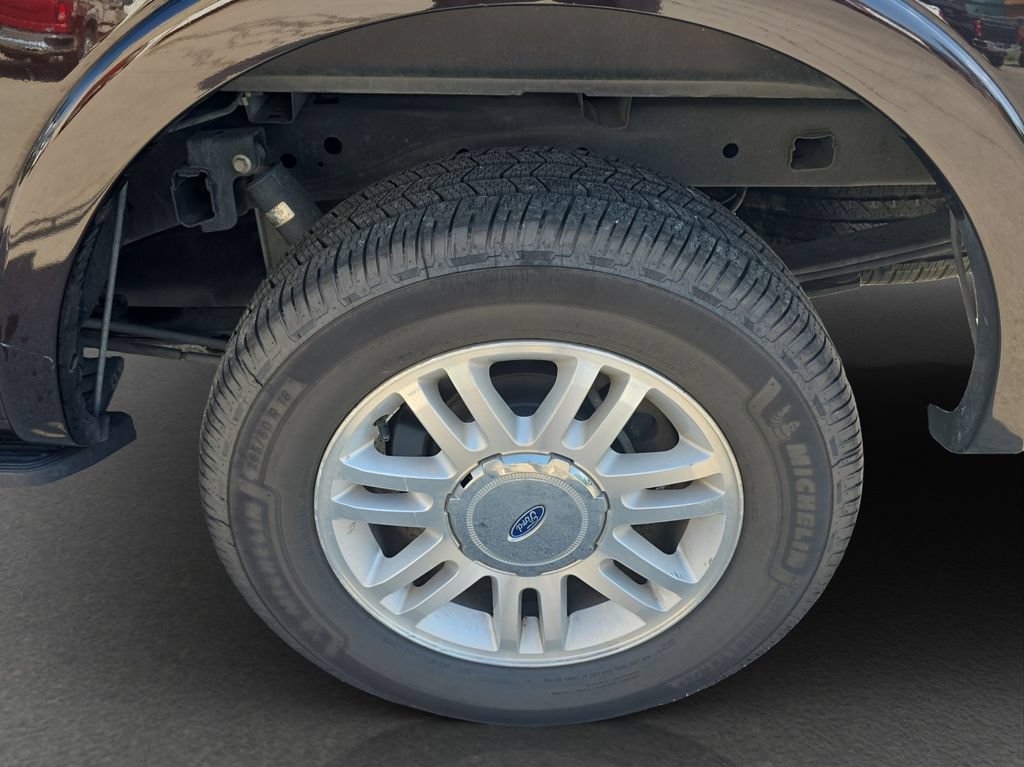 Used 2014 Ford F150 Lariat w/ Lariat Chrome Package RWD image 5