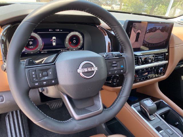 New 2026 Nissan Pathfinder Platinum AWD/4WD image 12