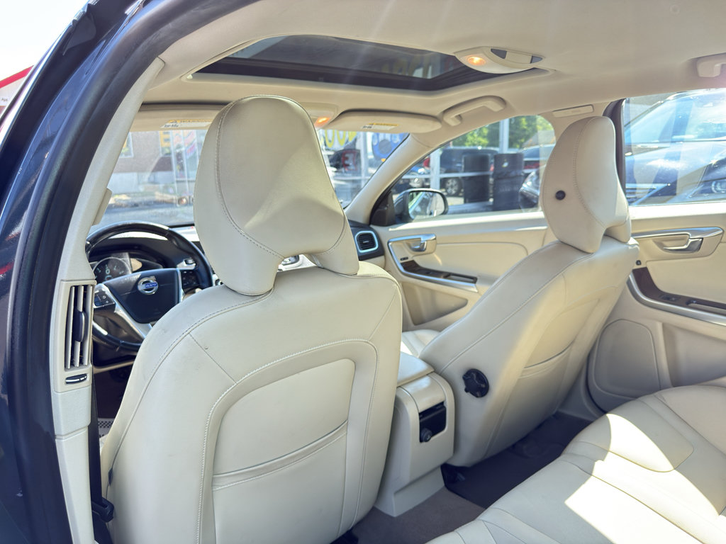 Used 2015 Volvo S60 T5 Platinum FWD image 15