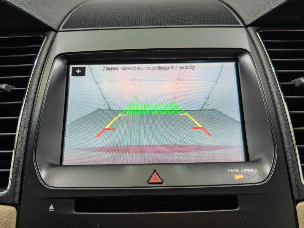 Used 2016 Ford Taurus Limited image 33