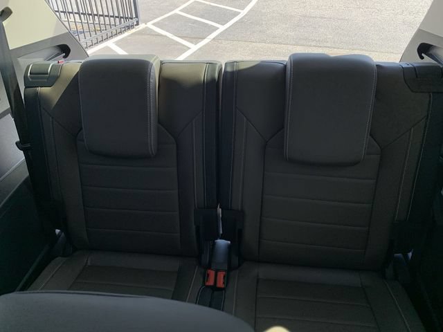 Used 2025 Volkswagen Atlas SEL AWD/4WD image 34