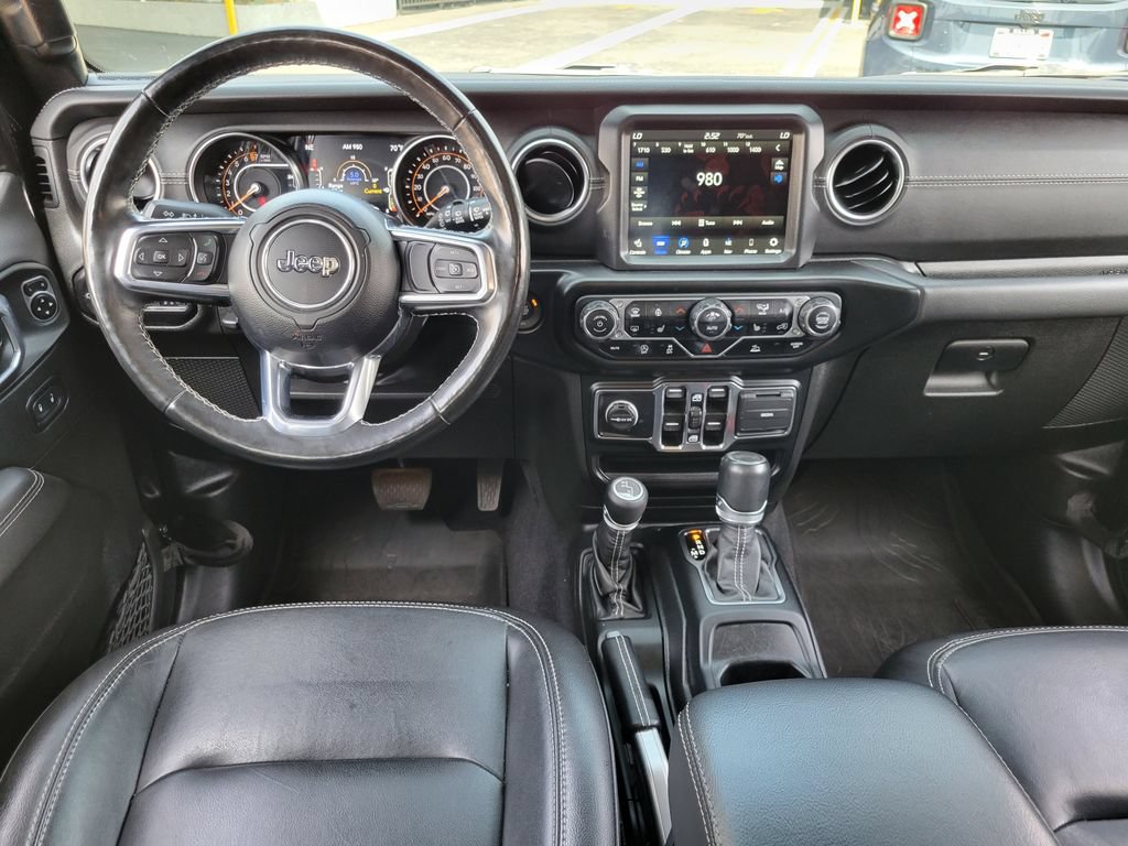 Used 2022 Jeep Wrangler Unlimited Sahara w/ Cold Weather Group AWD/4WD image 4