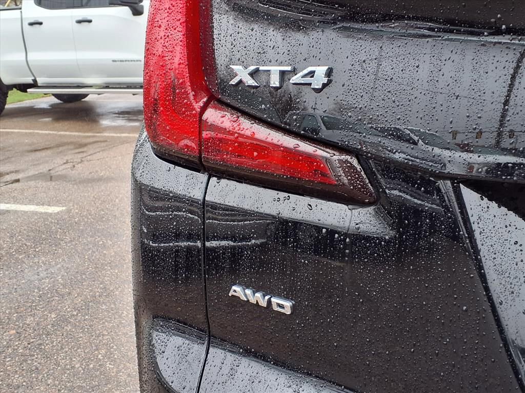 Used 2022 Cadillac XT4 Premium Luxury w/ Enhanced Visibility Package image 10