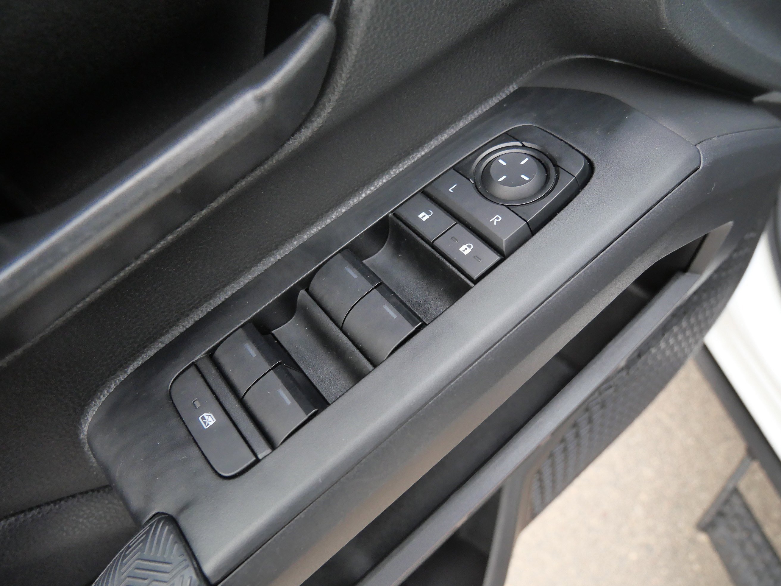 Certified 2024 Toyota Tacoma SR5 image 20