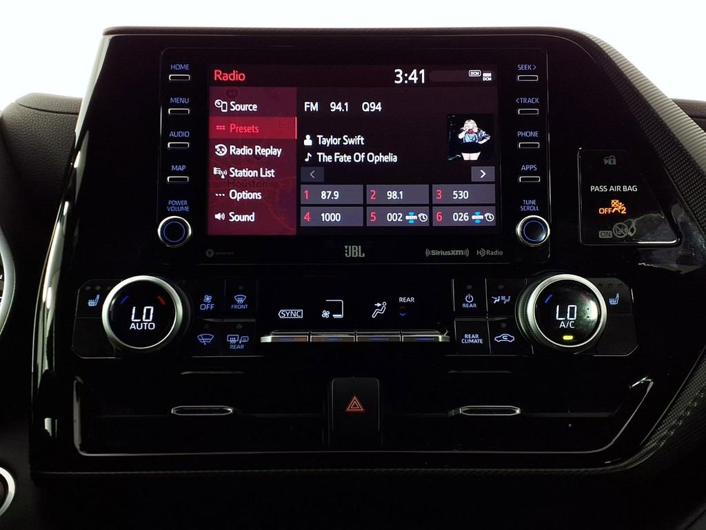 Used 2021 Toyota Highlander XSE image 23