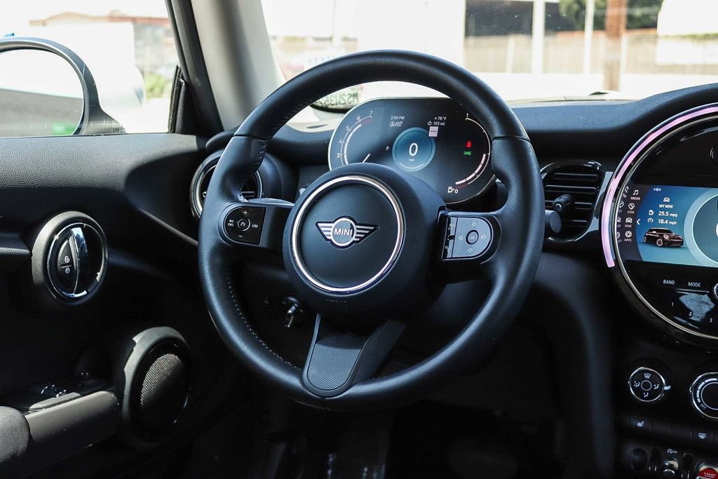 Used 2024 MINI Cooper 2-Door Hardtop FWD image 19