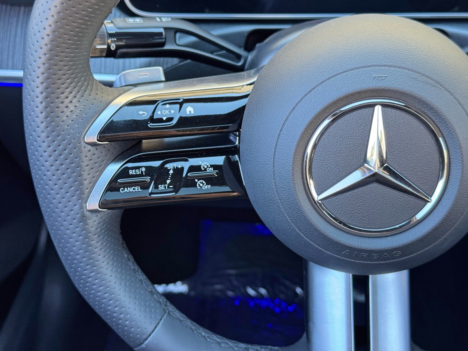 Used 2025 Mercedes-Benz C 300 Sedan w/ AMG Line w/ Night Package image 23