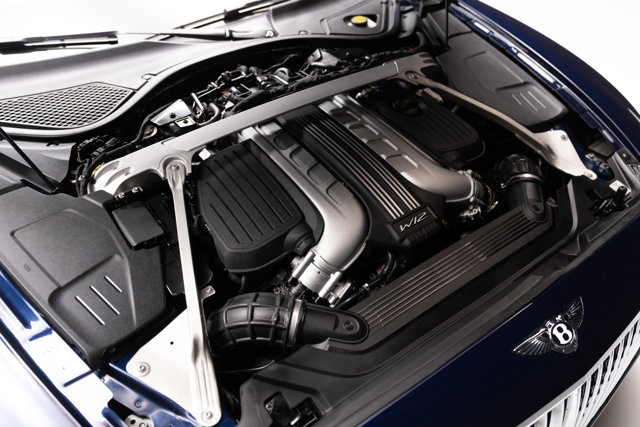 Used 2021 Bentley Flying Spur W12 image 37