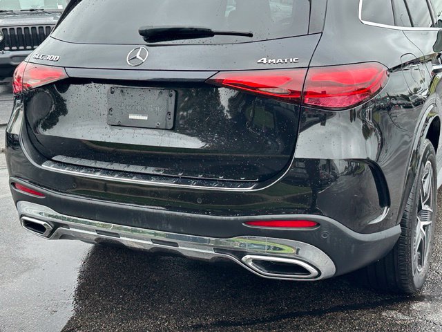 Used 2024 Mercedes-Benz GLC 300 4MATIC image 16