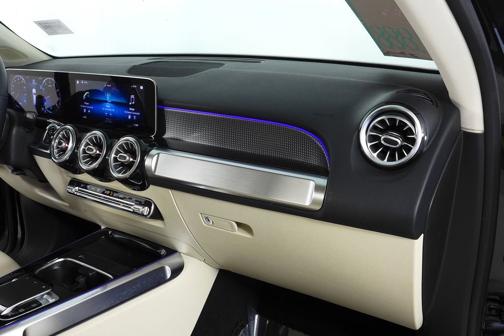 Used 2020 Mercedes-Benz GLB 250 image 14