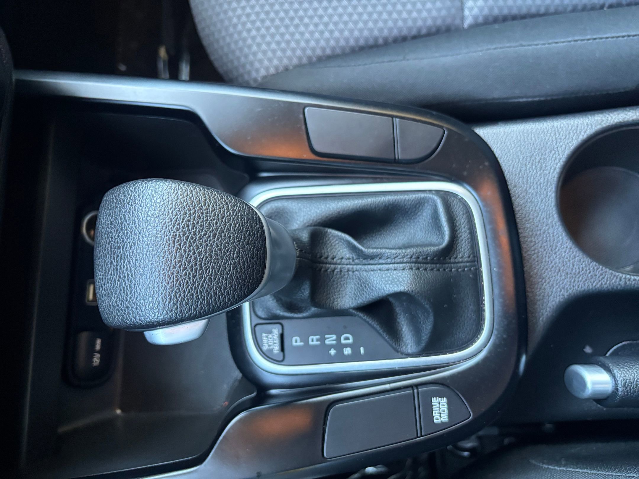 Used 2025 Kia Soul LX w/ LX Technology Package FWD image 39