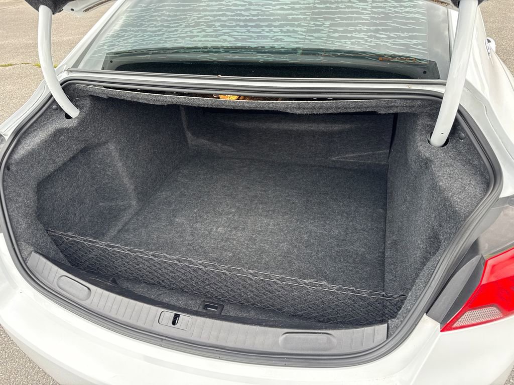 Used 2018 Chevrolet Impala LT w/ LT Leather Package FWD image 14