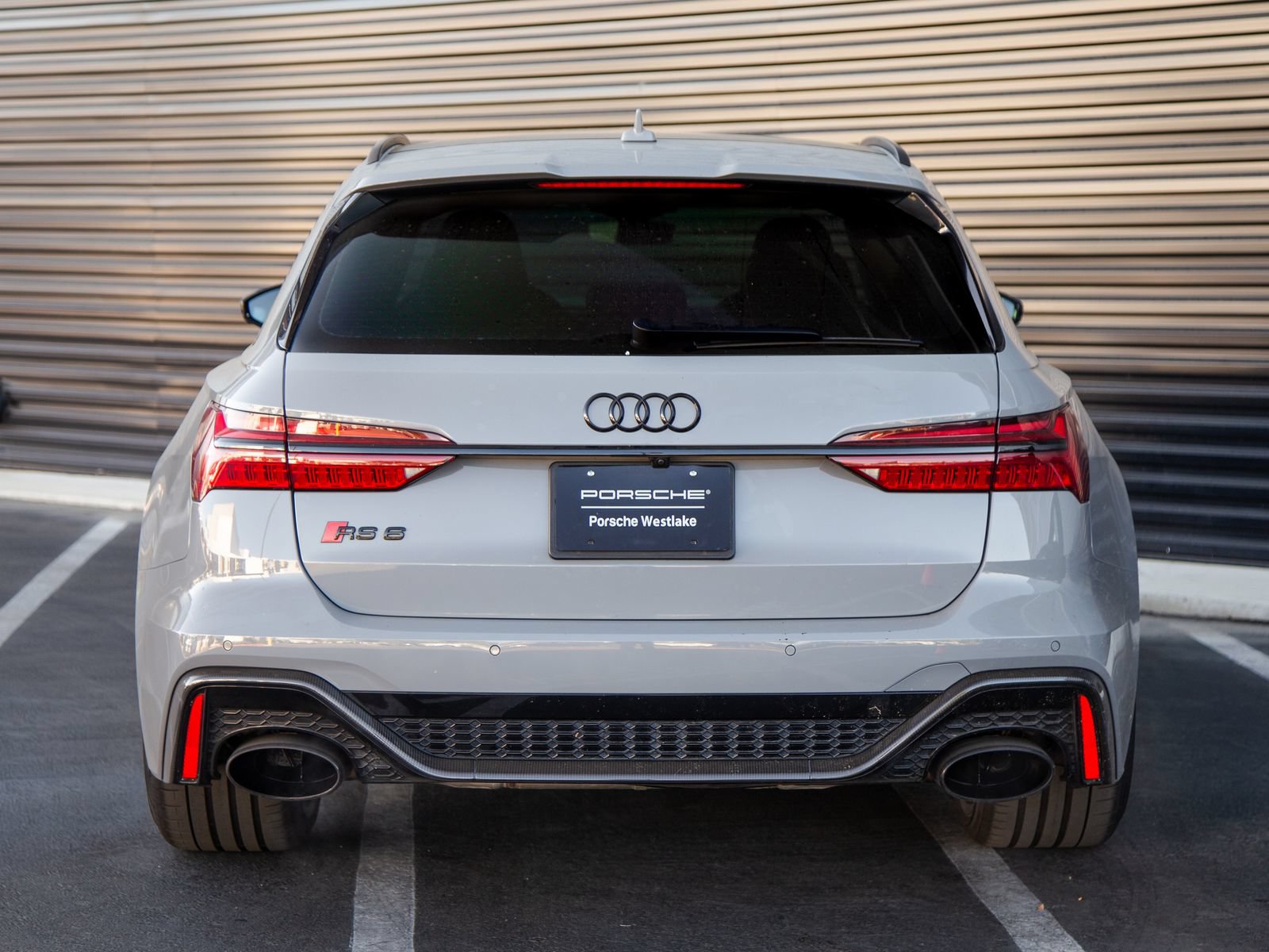 Used 2021 Audi RS 6 w/ Carbon Optic Package AWD/4WD image 6
