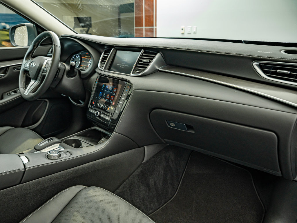 Used 2023 INFINITI QX50 Luxe AWD/4WD image 37