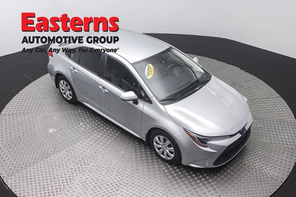 Used 2022 Toyota Corolla LE FWD image 3