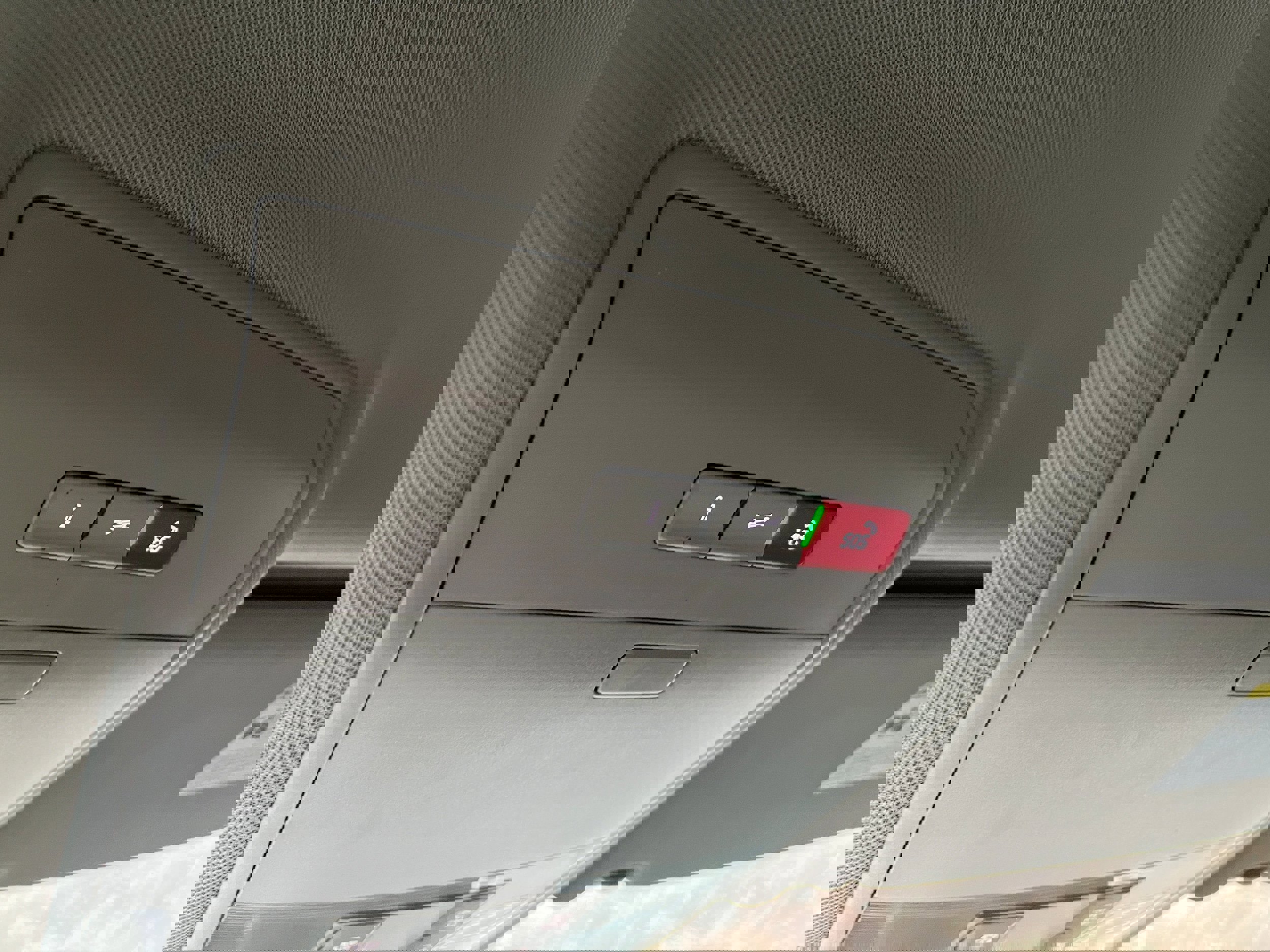 Used 2021 Volkswagen Atlas SE image 20