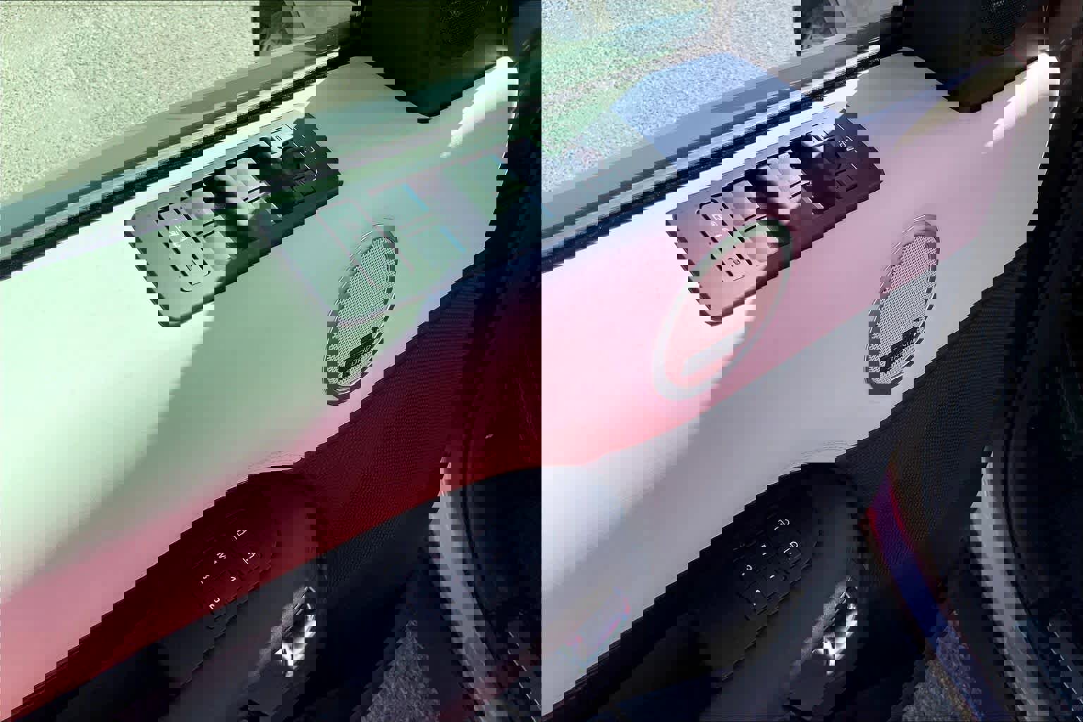 Used 2025 Land Rover Discovery S image 17