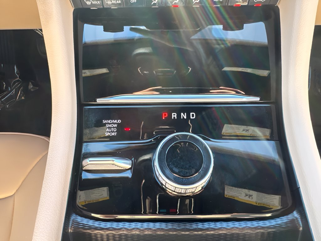 Used 2025 Jeep Grand Cherokee Limited AWD/4WD image 14