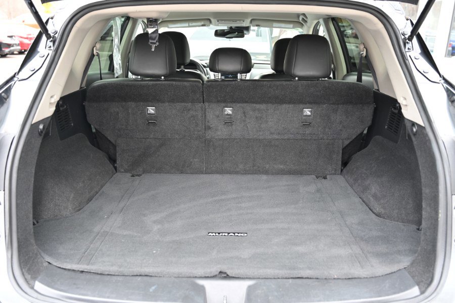 Used 2023 Nissan Murano SV image 17