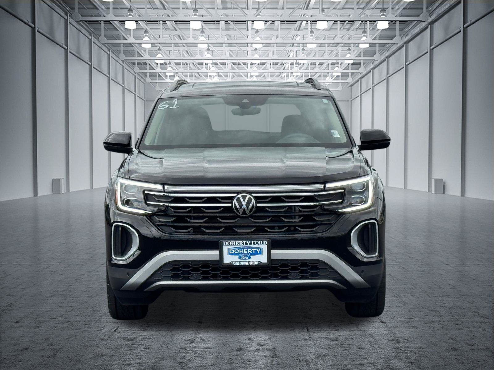Used 2024 Volkswagen Atlas Peak Edition SEL AWD/4WD image 8