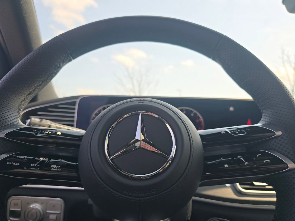 New 2026 Mercedes-Benz GLS 450 4MATIC image 29