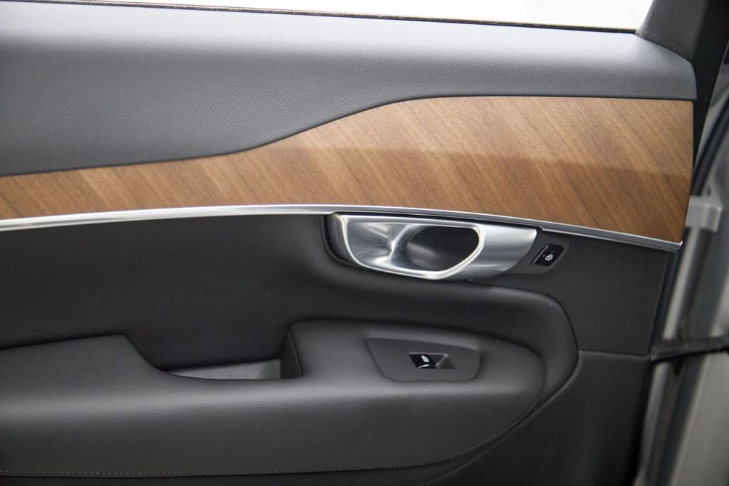 Certified 2023 Volvo XC90 B6 Plus w/ Protection Package Premier image 23