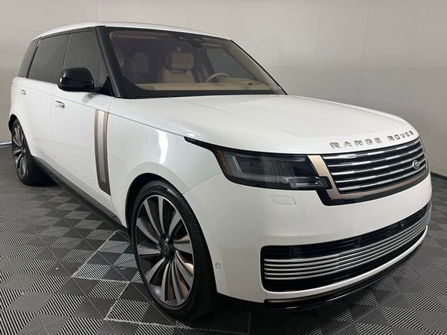 Used 2023 Land Rover Range Rover SV image 10