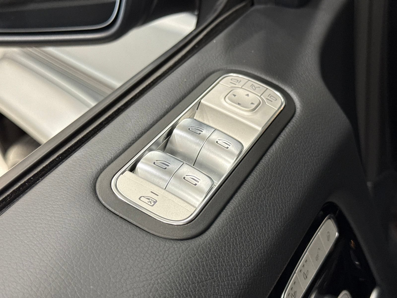 Used 2026 Mercedes-Benz G 550 image 19