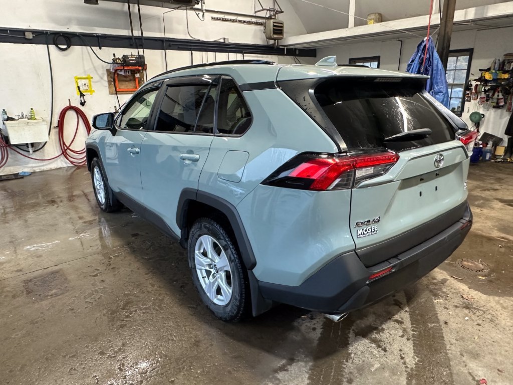 Used 2019 Toyota RAV4 XLE w/ Convenience Package AWD/4WD image 3