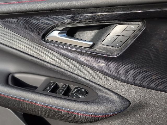 New 2025 Chevrolet Blazer EV RS image 16