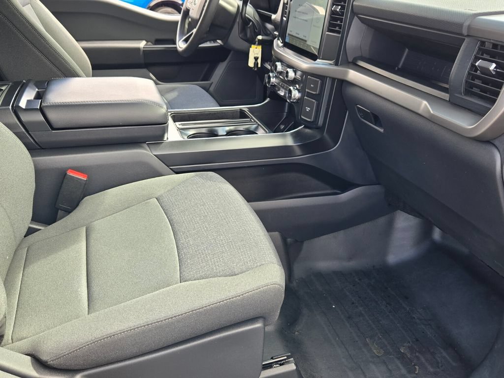 Used 2025 Ford F150 XL w/ Equipment Group 104A Hybrid AWD/4WD image 16