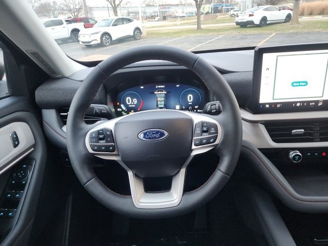 New 2025 Ford Explorer Active w/ Active Comfort Package image 10