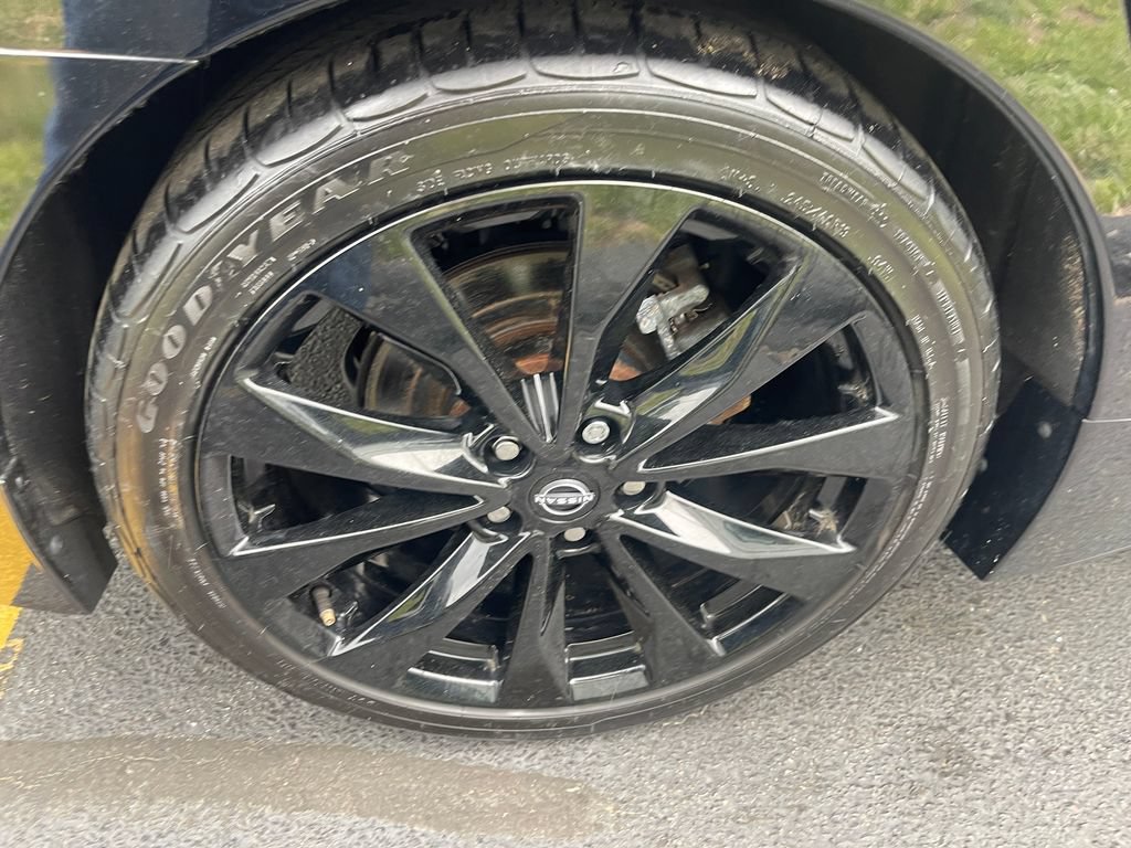 Certified 2023 Nissan Maxima SR w/ Sport Mat Group FWD image 27