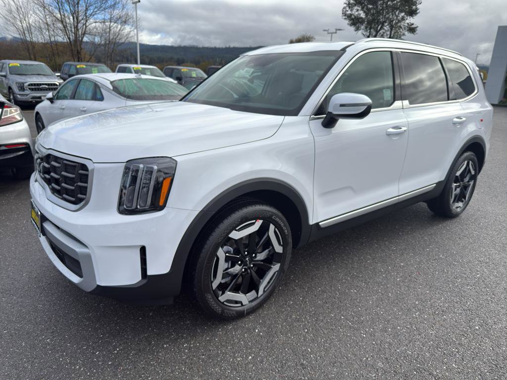 New 2025 Kia Telluride S