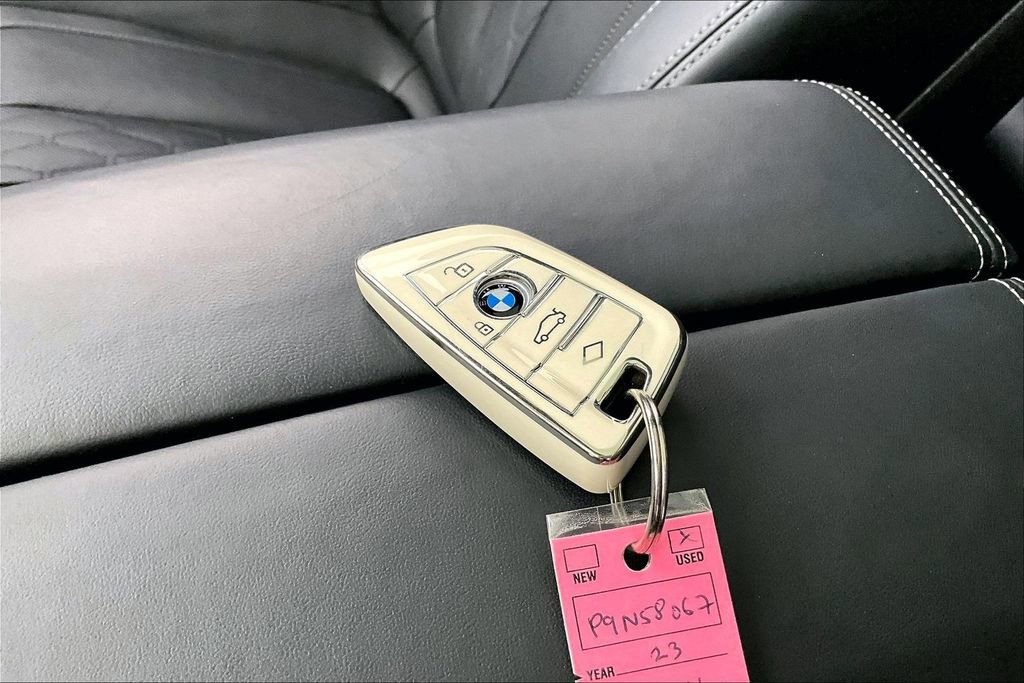 Used 2023 BMW X6 M50i w/ Executive Package image 13