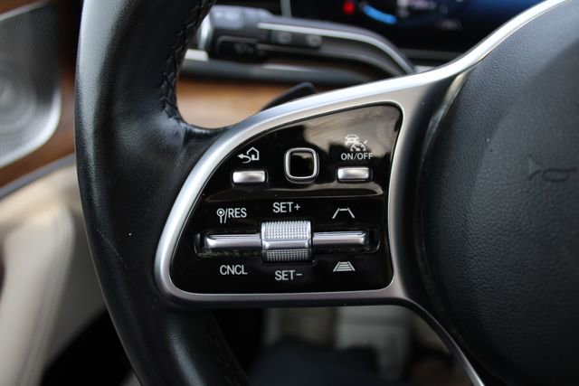 Used 2023 Mercedes-Benz GLS 450 4MATIC image 11