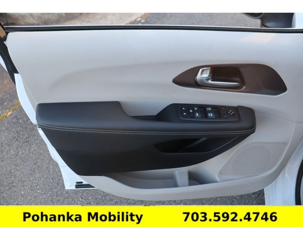Used 2024 Chrysler Voyager LX FWD image 24