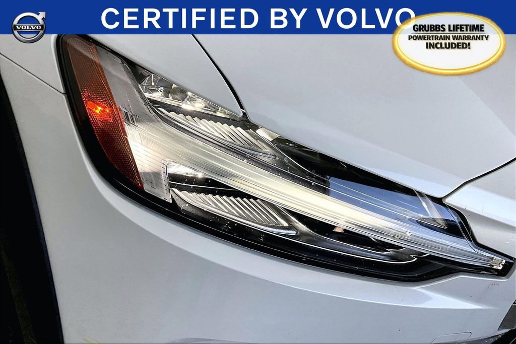 Used 2025 Volvo V60 B5 Cross Country Ultra w/ Protection Package Premier image 38