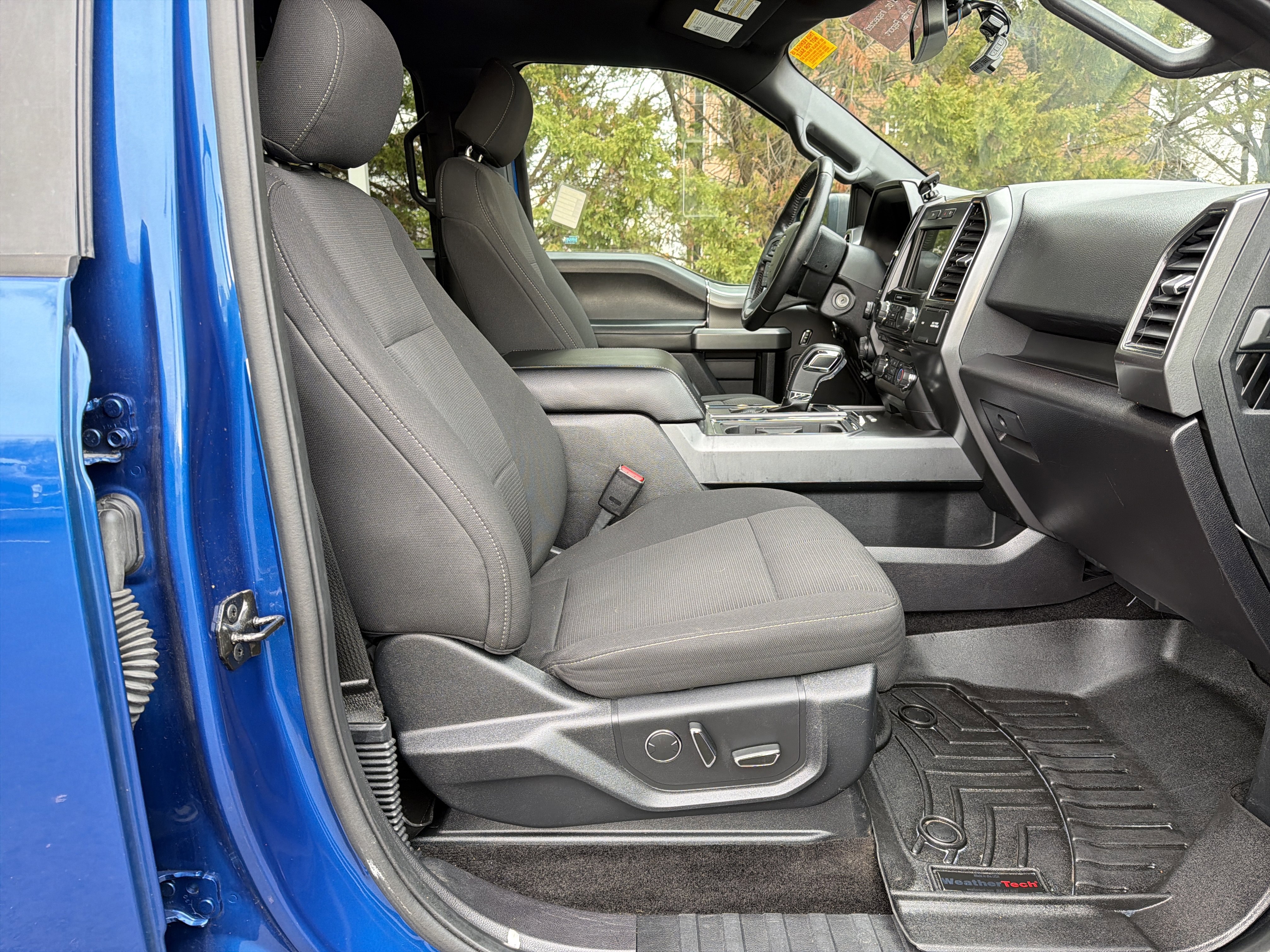 Used 2017 Ford F150 XLT w/ Equipment Group 302A Luxury image 31