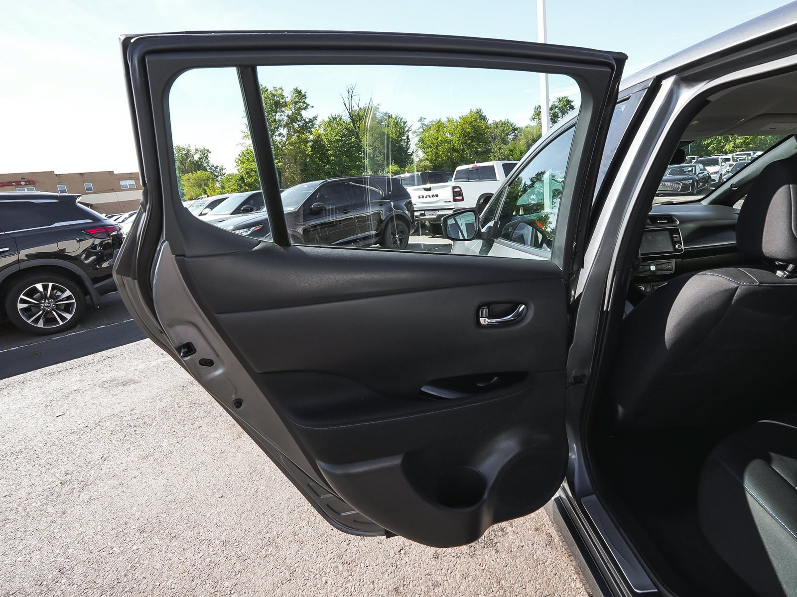 Used 2023 Nissan Leaf SV Plus FWD image 12