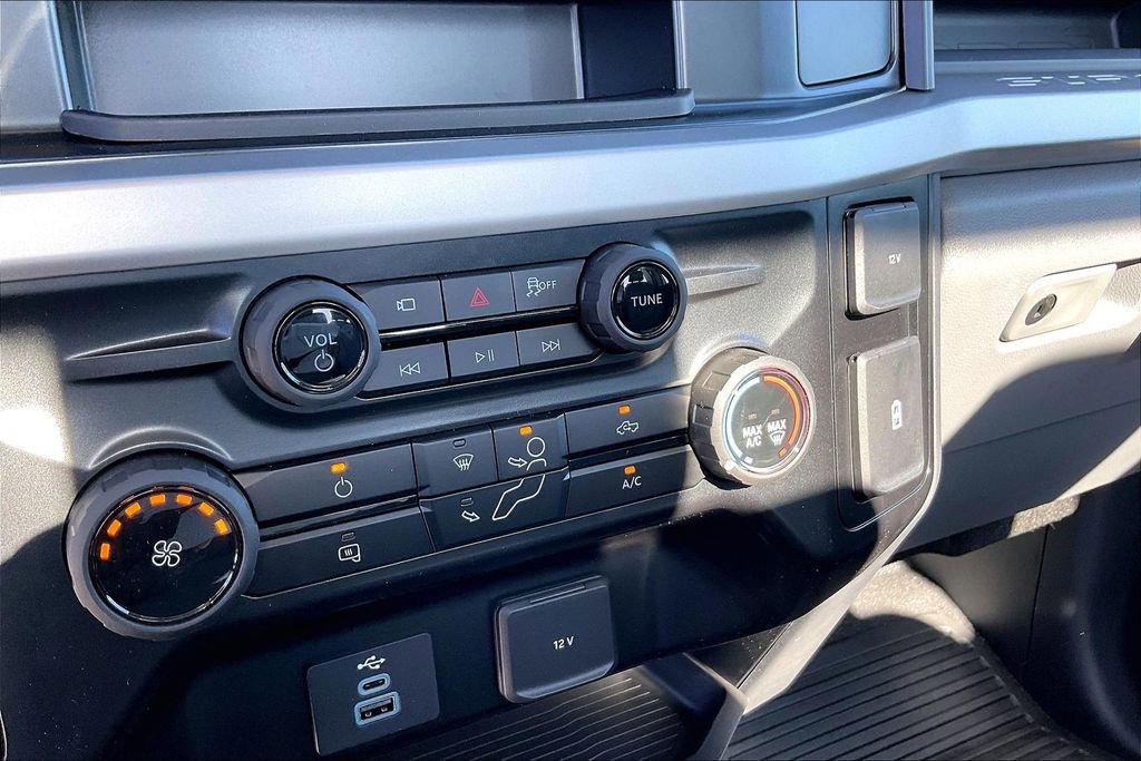 New 2025 Ford F250 XL w/ 360-Degree Camera Package RWD image 17