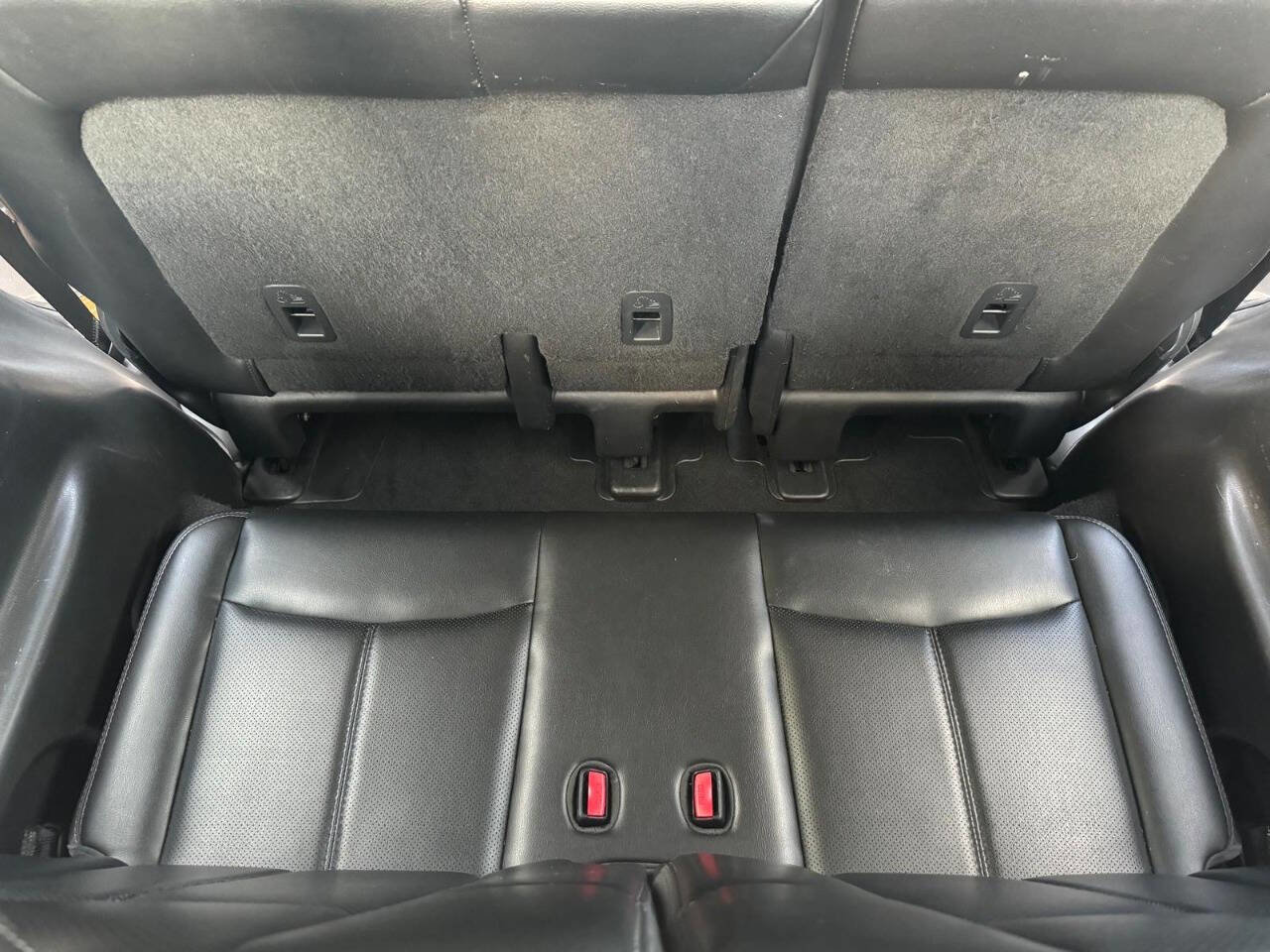 Used 2017 Nissan Pathfinder Platinum w/ Family Entertainment Package image 34