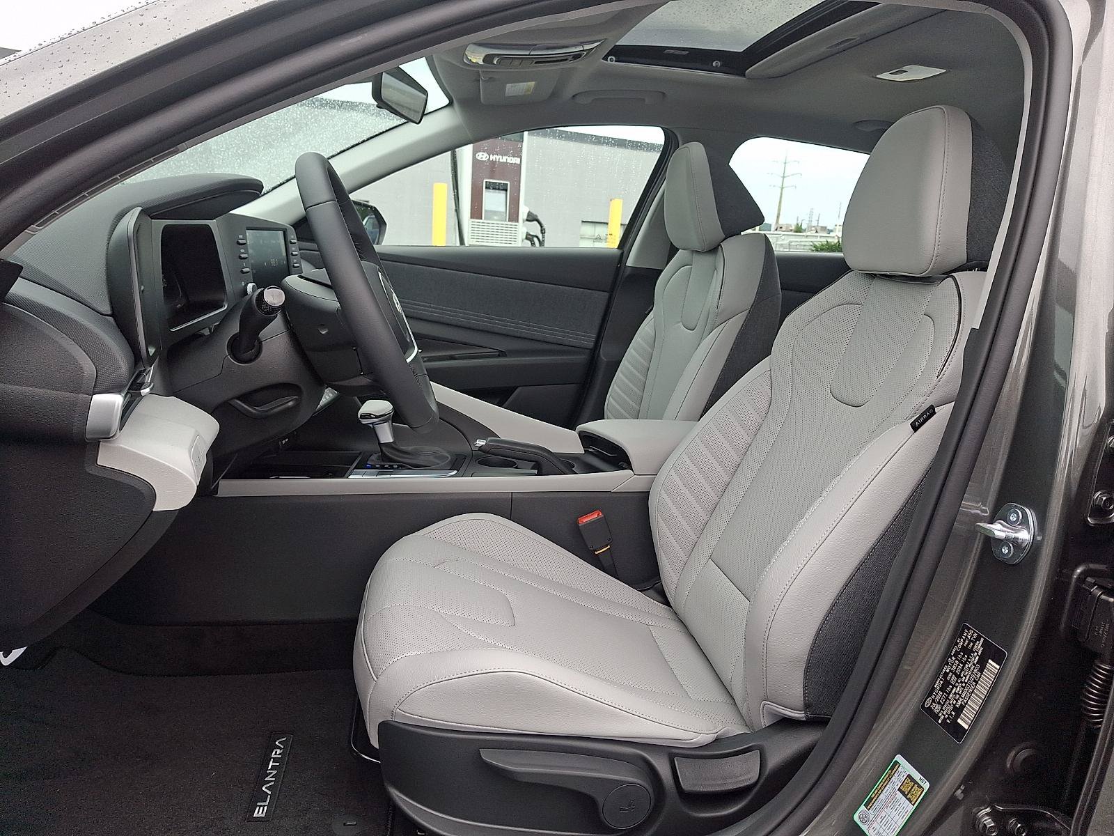 New 2026 Hyundai Elantra SEL Sport FWD image 9